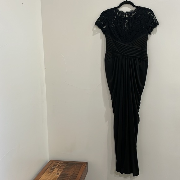 Adrianna Papell Formal Lace Black Gown Dress Size 2 - Picture 2 of 15